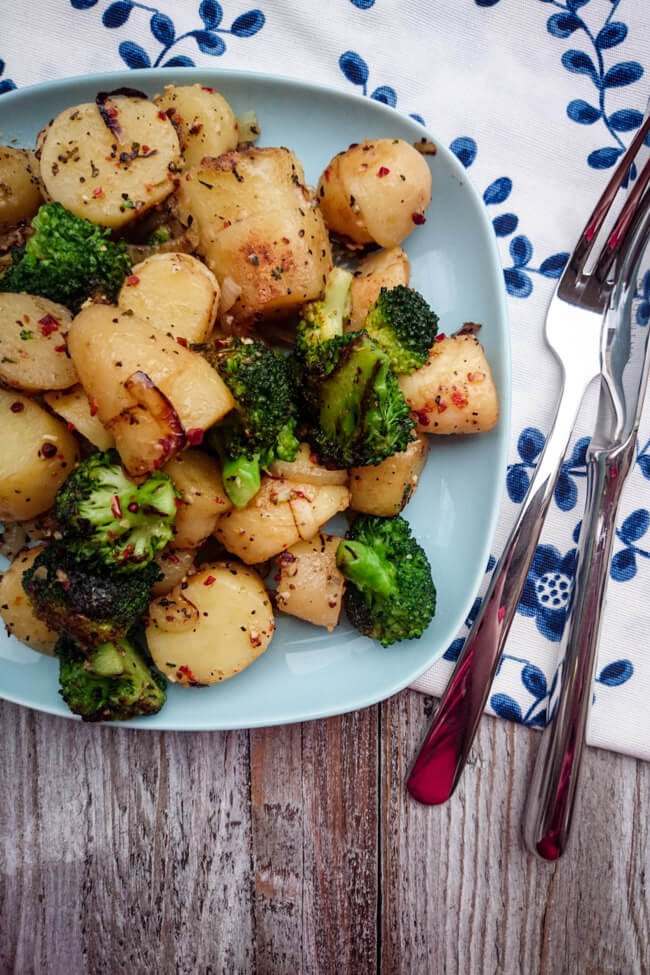 bratkartoffeln mit brokkoli schnell einfach easy ratzfatz gemüsepfanne veggie vegetarisch