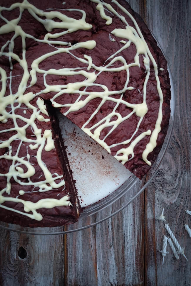 brownie torte mit quark füllung käsekuchen cheesecake saftig schokoladig