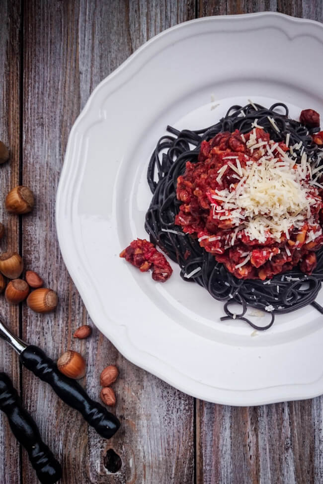 haselnuss bolognese vegan nüsse bolo pastasauce nudeln spaghetti pasta