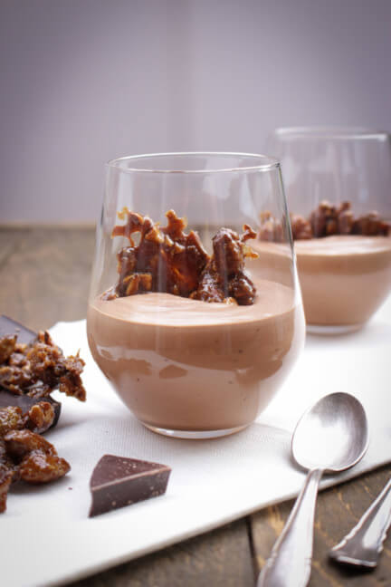 Mousse au chocolat mit Balsamico und Mandelkrokant - Mousse au Chocolat ...