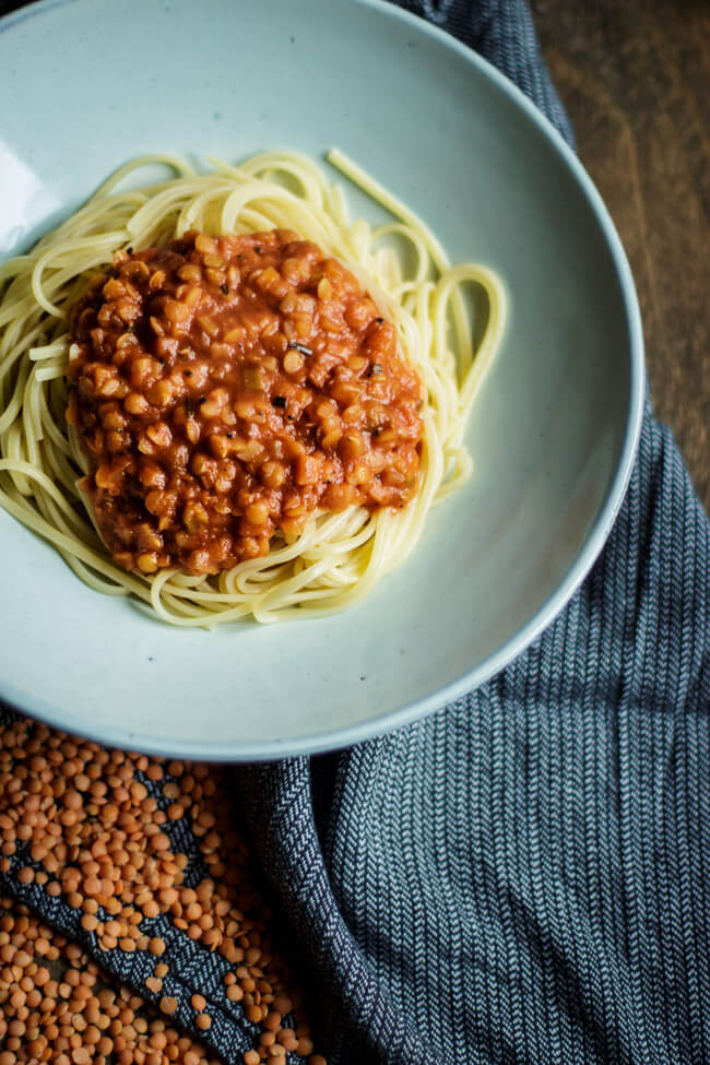 Linsen Bolognese vegan vegetarisch veggie einfach lecker gesund rote linsen kinder bolo pasta spaghetti nudeln