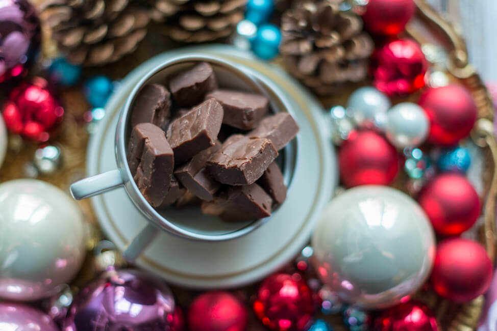 Schokoladen Fudge mit Orange Zimt Toffee Karamellbonbon Karamell Kaubonbon Nüsse Weihnachten Weihanchtsgeschenk aus der Küche statt Plätzchen WEihnachtsplätzchen