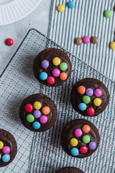 Schoko-Nuss-Muffins mit Smarties - foodundco.de