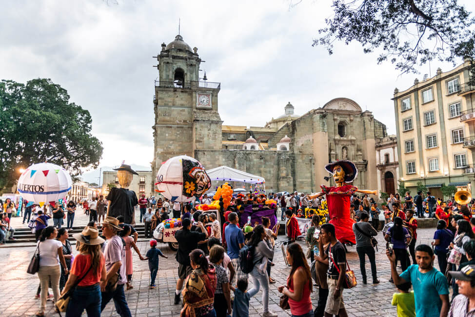 Oaxaca de Juaréz Mexiko Parade zum Dia de los Muertos