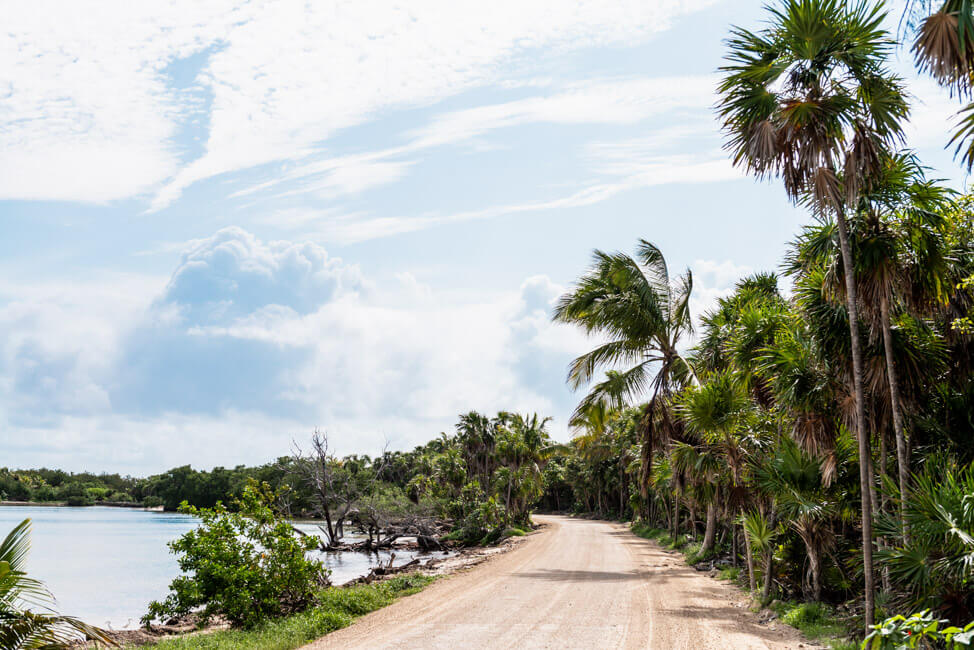 Straße nach Punta Allen Sian Ka´an Nationalpark Lagune Meer